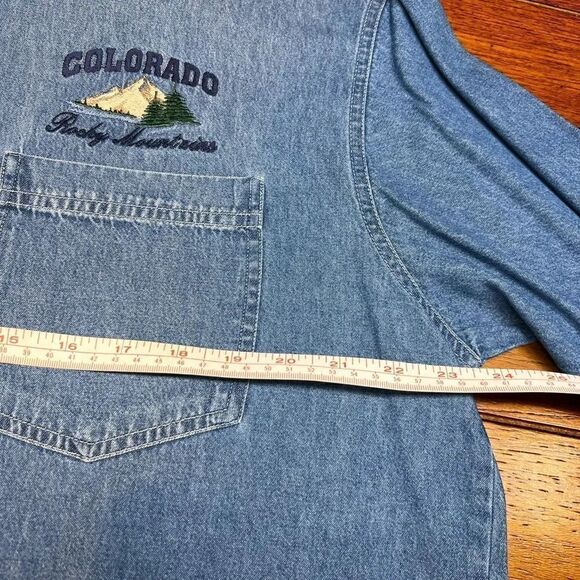 EUC Oxer Short Sleeve Denim Colorado Roxy Mountains Embroidered Size Lg #MSOC16 - Picture 3 of 6